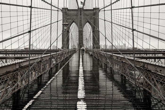 Schwarz-Weiß-Fototapete Brooklyn Bridge in New York