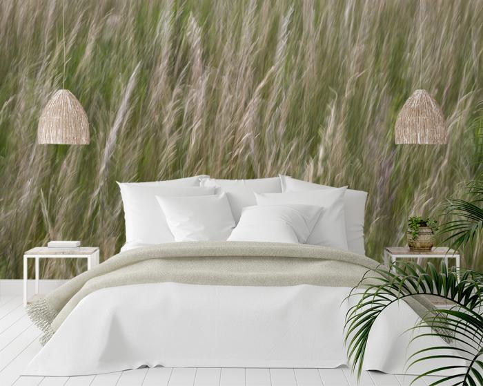 Vlies-Fototapete verschwommene Gräser im Wind in einem Schlafzimmer