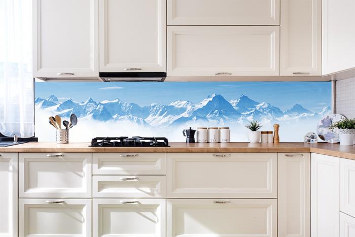 Küchenrückwand mit einem Alpen-Panorama