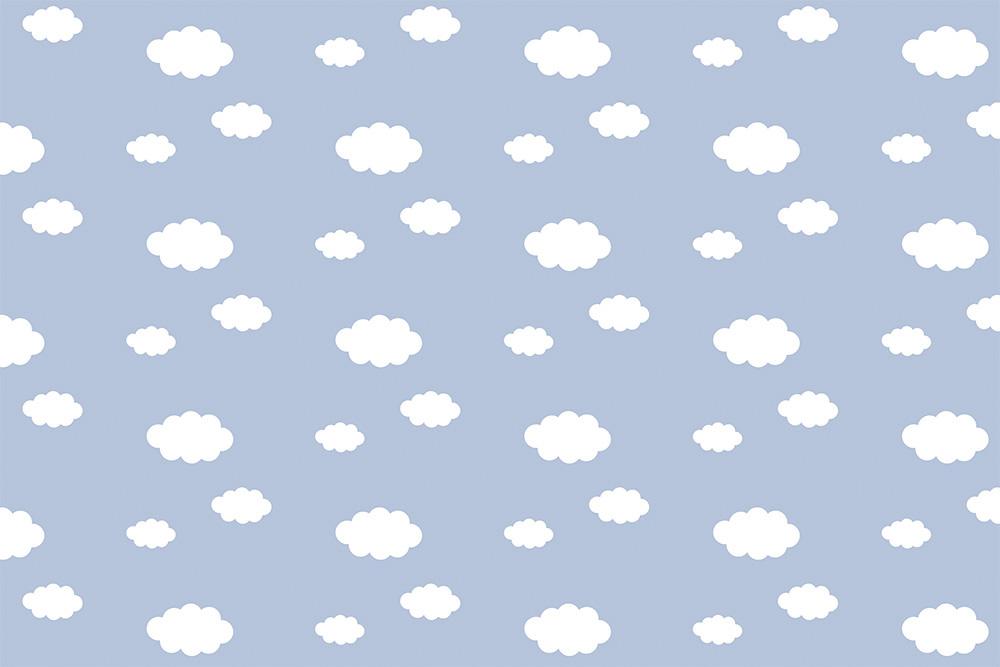 Kindertapete mit einem Wolkenmuster auf Blau