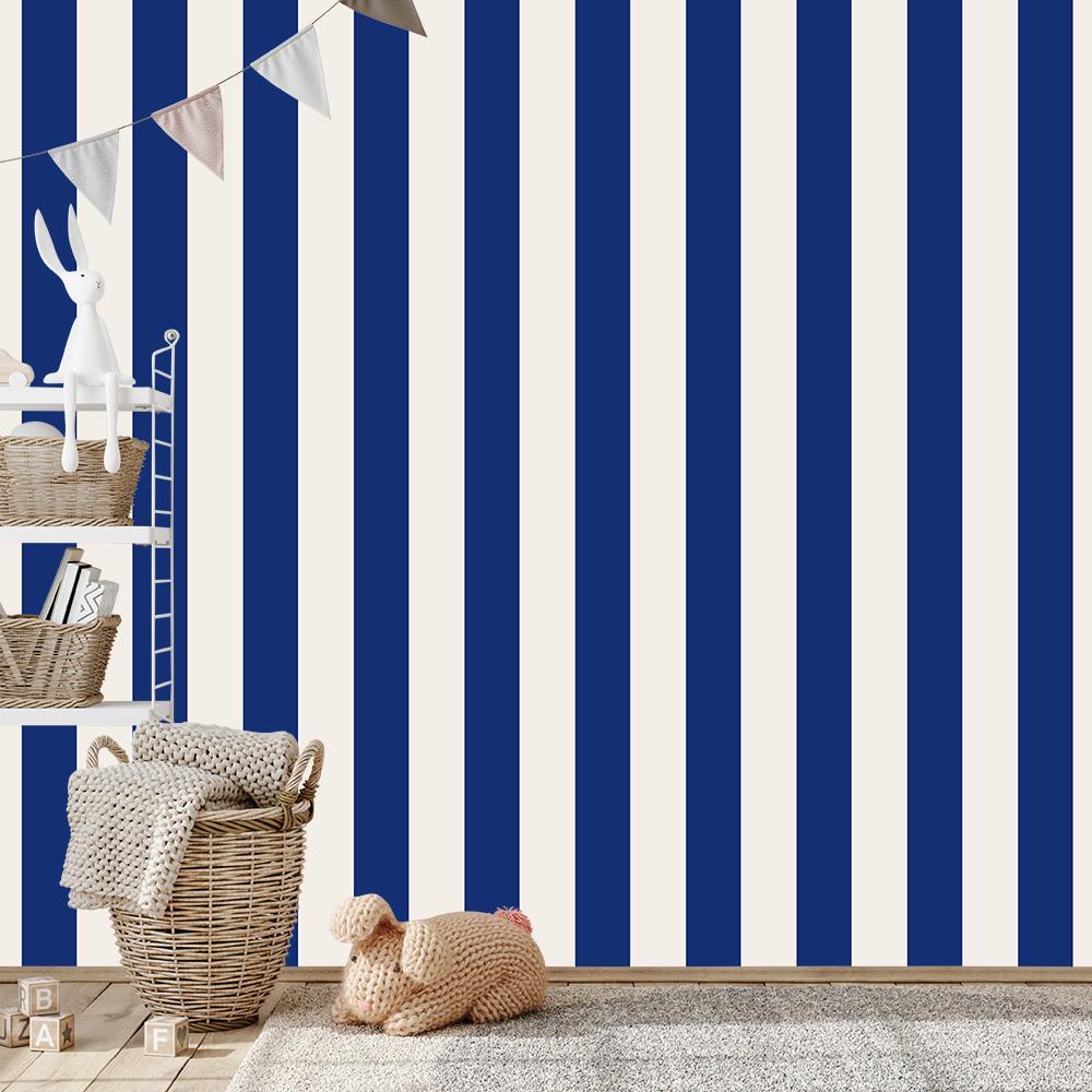 Streifentapete-jungenzimmer-dunkelblau-streifen