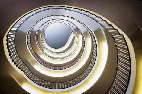 3D-Fototapete Wendeltreppe in Spiralform