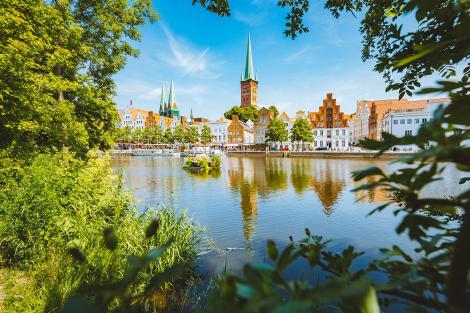 Fototapete Lübeck mit Blick auf die Trave